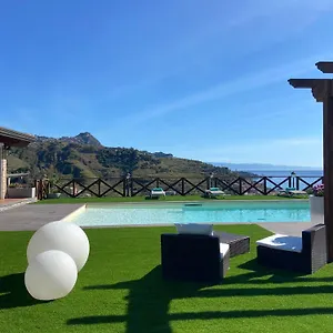 villa-panoramica-taormina.sicilyhotelsitaly.net/